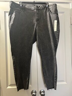 Ava & Viv Black Washed Ankle Crop Jeans